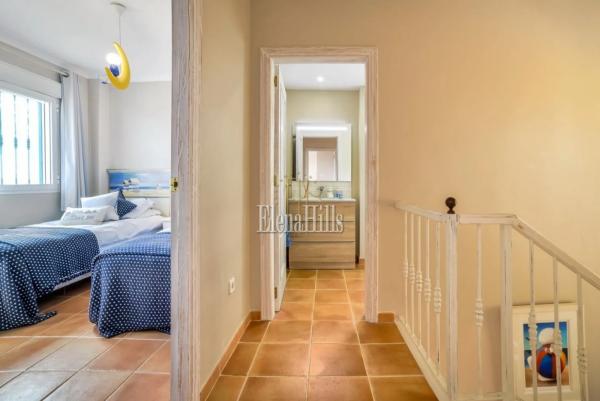 Chalet adosado en calle Suecia, 413