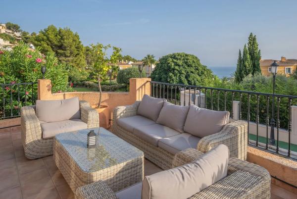 Chalet pareado en calle Dinamarca