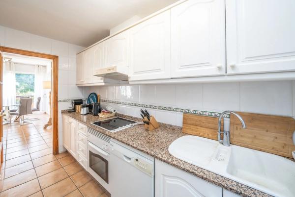 Chalet pareado en calle Dinamarca