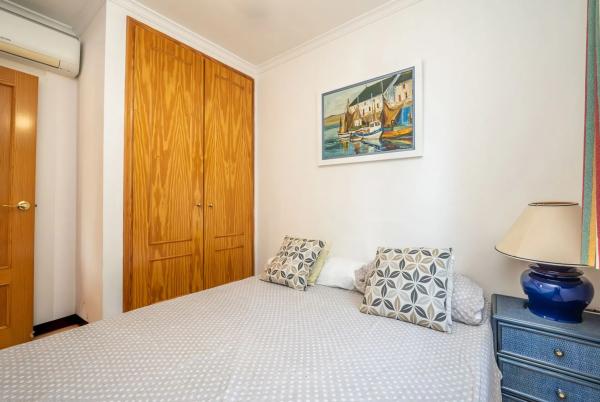 Chalet pareado en calle Dinamarca