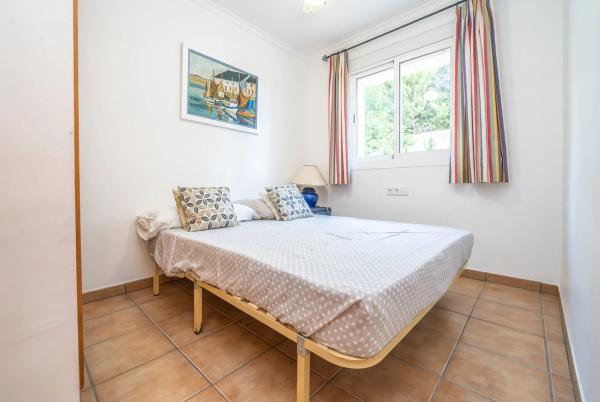 Chalet pareado en calle Dinamarca