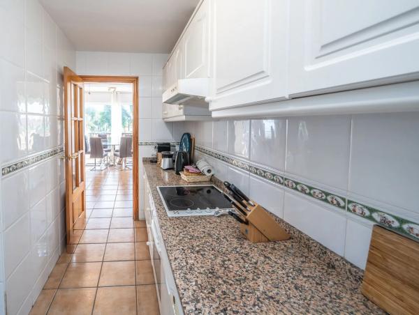 Chalet pareado en calle Dinamarca