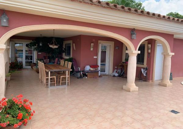 Casa independiente en calle la Guatla