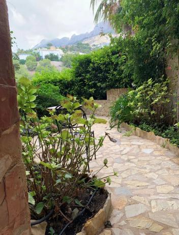 Casa independiente en calle la Guatla