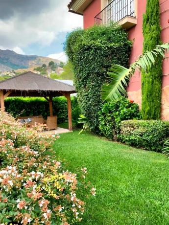 Casa independiente en calle la Guatla