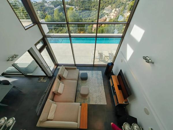 Casa independiente en calle Alemania