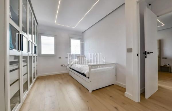 Chalet pareado en calle Amberes