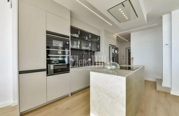 Chalet pareado en calle Amberes