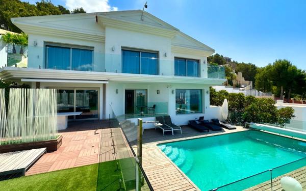 Casa independiente en calle Alemania, 733