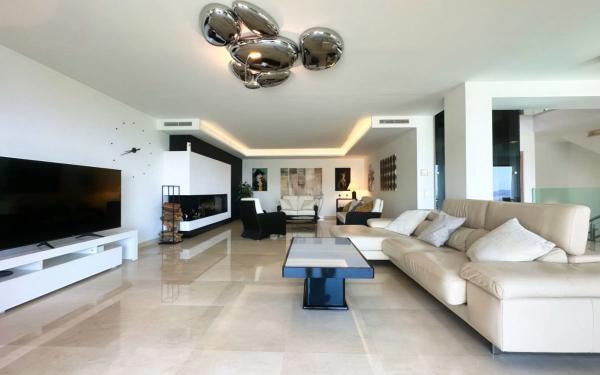 Casa independiente en calle Alemania, 733