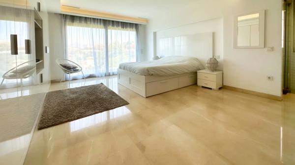 Casa independiente en calle Alemania, 733