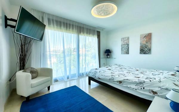 Casa independiente en calle Alemania, 733