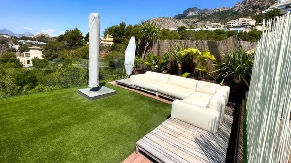 Casa independiente en calle Alemania, 733