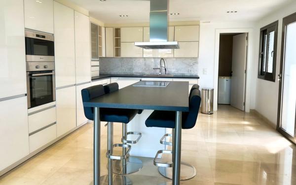 Casa independiente en calle Alemania, 733