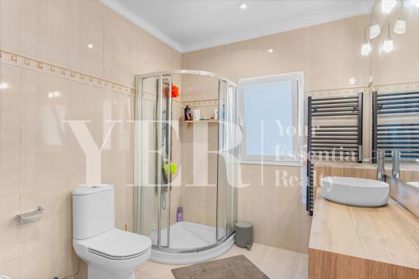 Casa independiente en CL Perdiu La-g.Baja