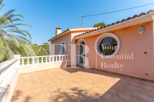 Casa independiente en CL Perdiu La-g.Baja