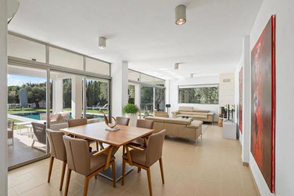 Casa independiente en calle Revoltes, 32