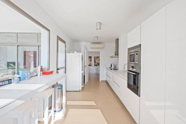 Casa independiente en calle Revoltes, 32