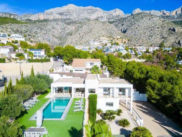 Casa independiente en calle Revoltes, 32