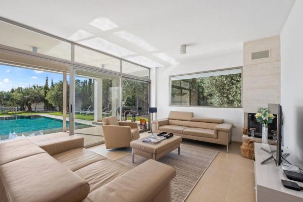 Casa independiente en calle Revoltes, 32