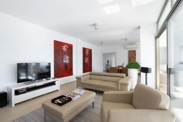 Casa independiente en calle Revoltes, 32