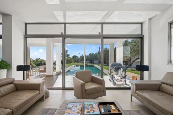 Casa independiente en calle Revoltes, 32