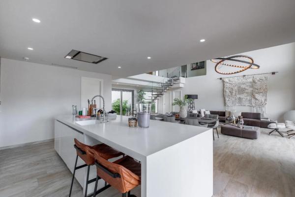 Casa independiente en puerta de Hierro, 35