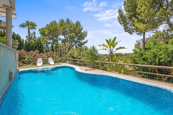 Casa independiente en Urbanización Jardines de Alhama, 34