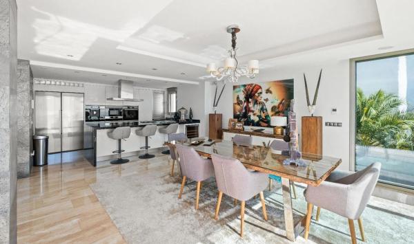 Casa independiente en calle Irlanda del Norte, 241