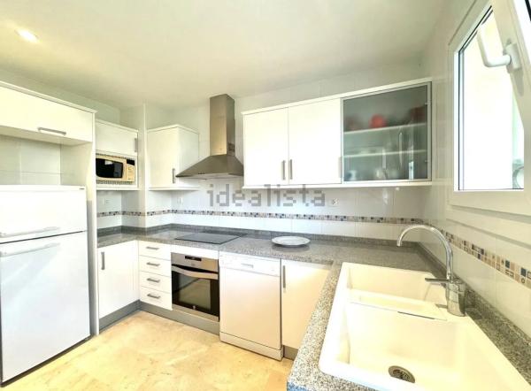 Piso en calle Sorell, 2