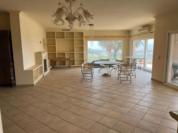 Casa independiente en Av Principal De La Sierra, 29