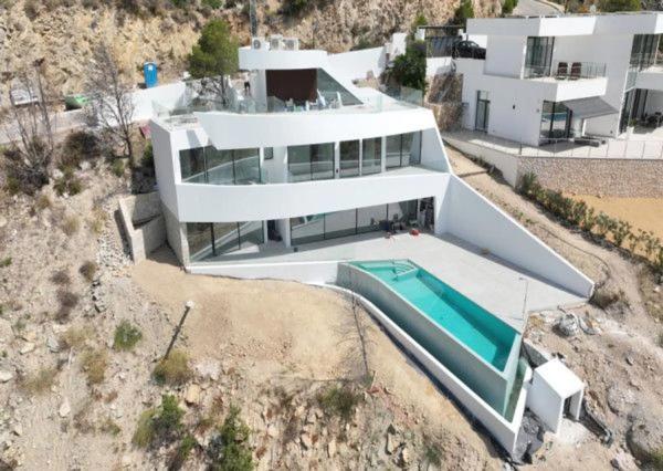 Casa independiente en calle de Europa, 603