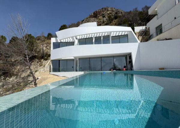 Casa independiente en calle de Europa, 603