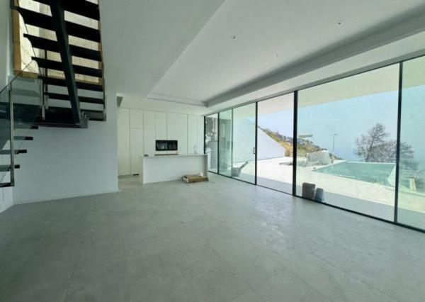 Casa independiente en calle de Europa, 603