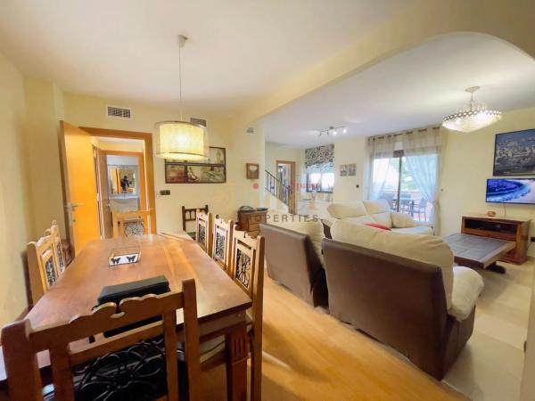 Casa independiente en calle el Ravanell