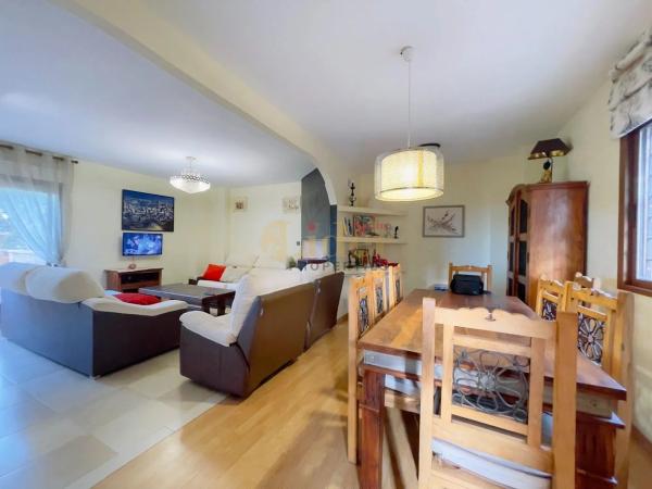 Casa independiente en calle el Ravanell