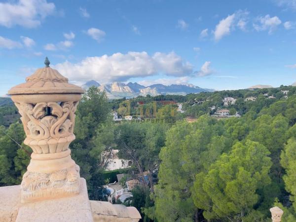 Casa independiente en calle el Ravanell