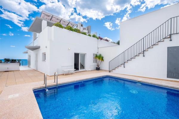 Chalet adosado en calle Estribord