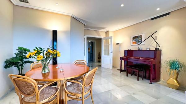 Piso en calle Ducado Real