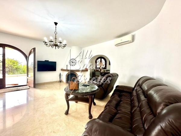 Casa independiente en calle la Llebre