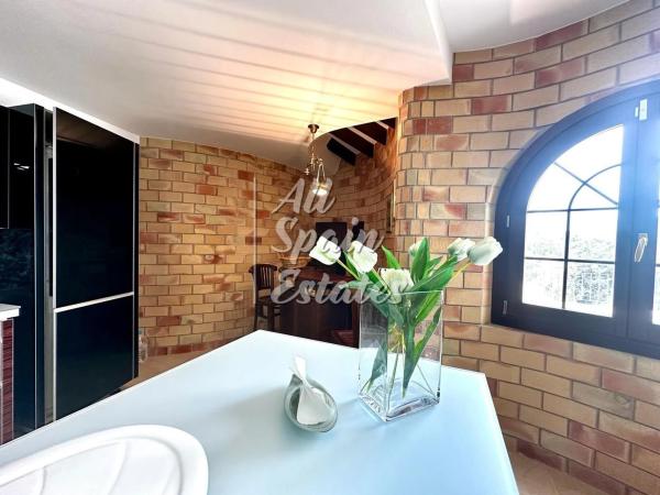 Casa independiente en calle la Llebre