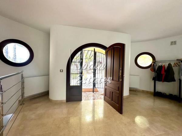 Casa independiente en calle la Llebre