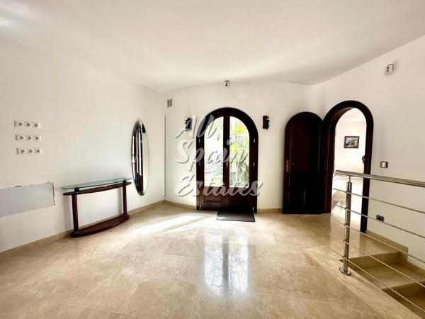 Casa independiente en calle la Llebre