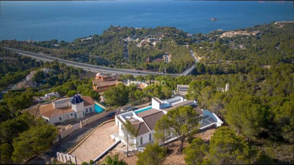 Casa independiente en calle Carretas