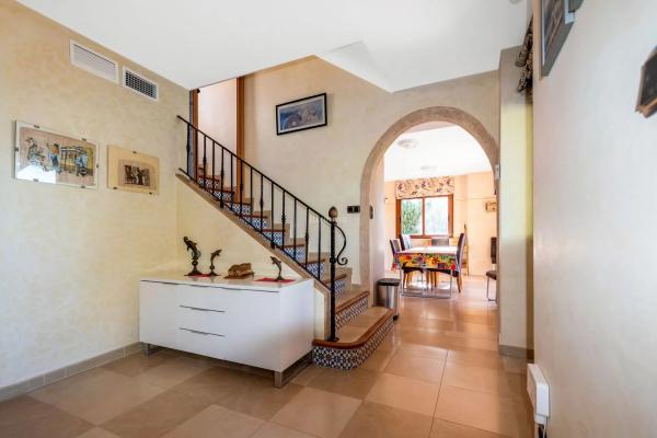 Casa independiente en Urbanización Jardines de Alhama