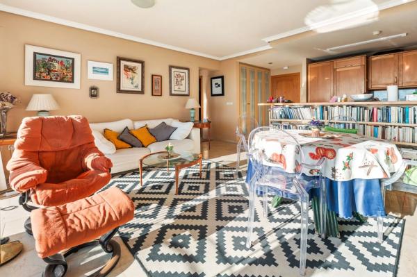 Piso en avenida Principal de la Sierra