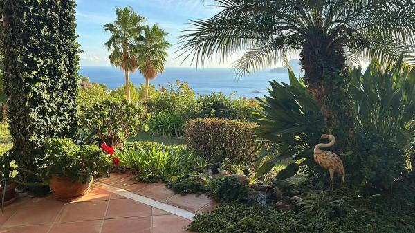 Casa independiente en calle Alemania