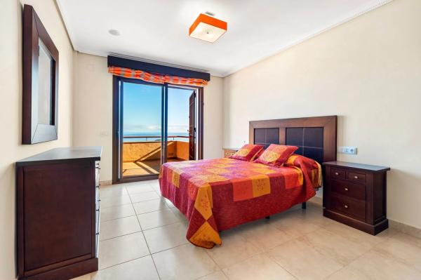 Casa independiente en calle Estació