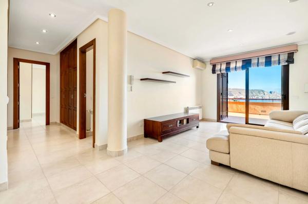 Casa independiente en calle Estació