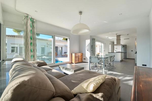 Casa independiente en calle el Capellla